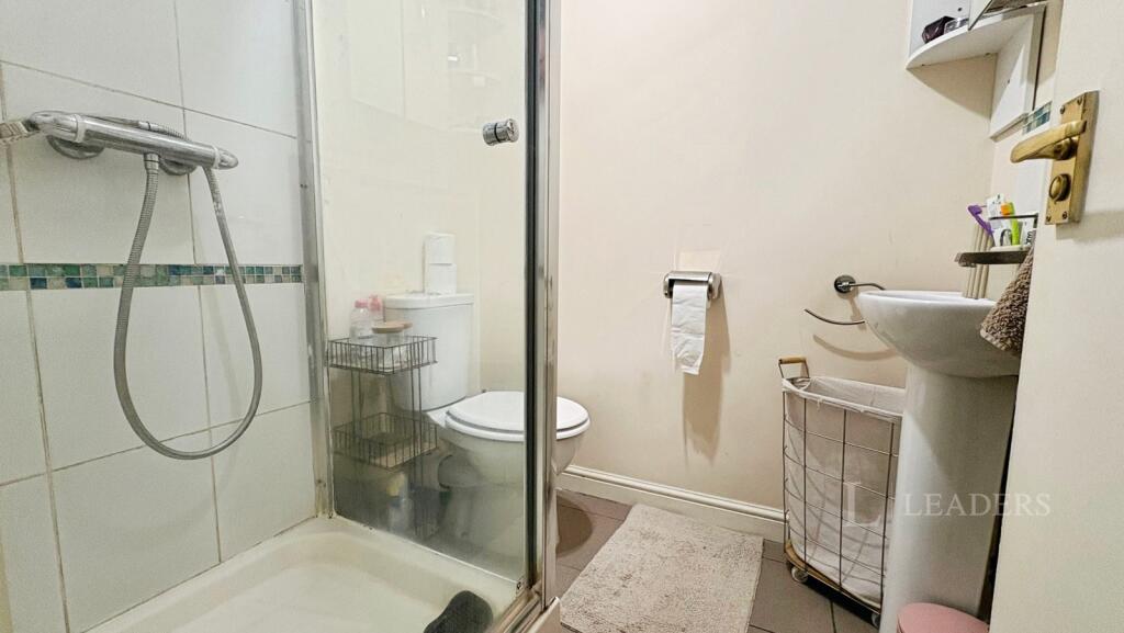 Apartment in Worcester - View 5