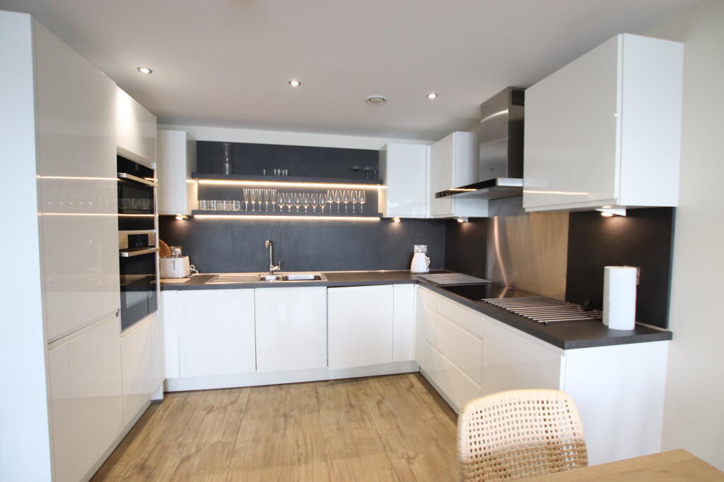 Apartment in Dundee, Seabraes, West End - View 4