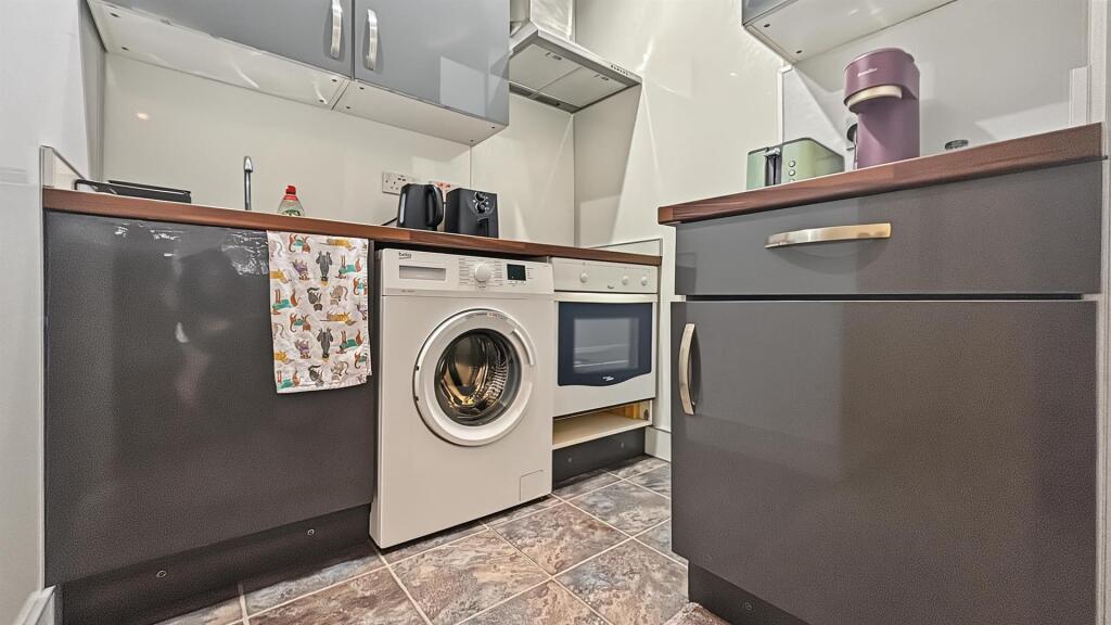 Apartment in Glasgow - View 5