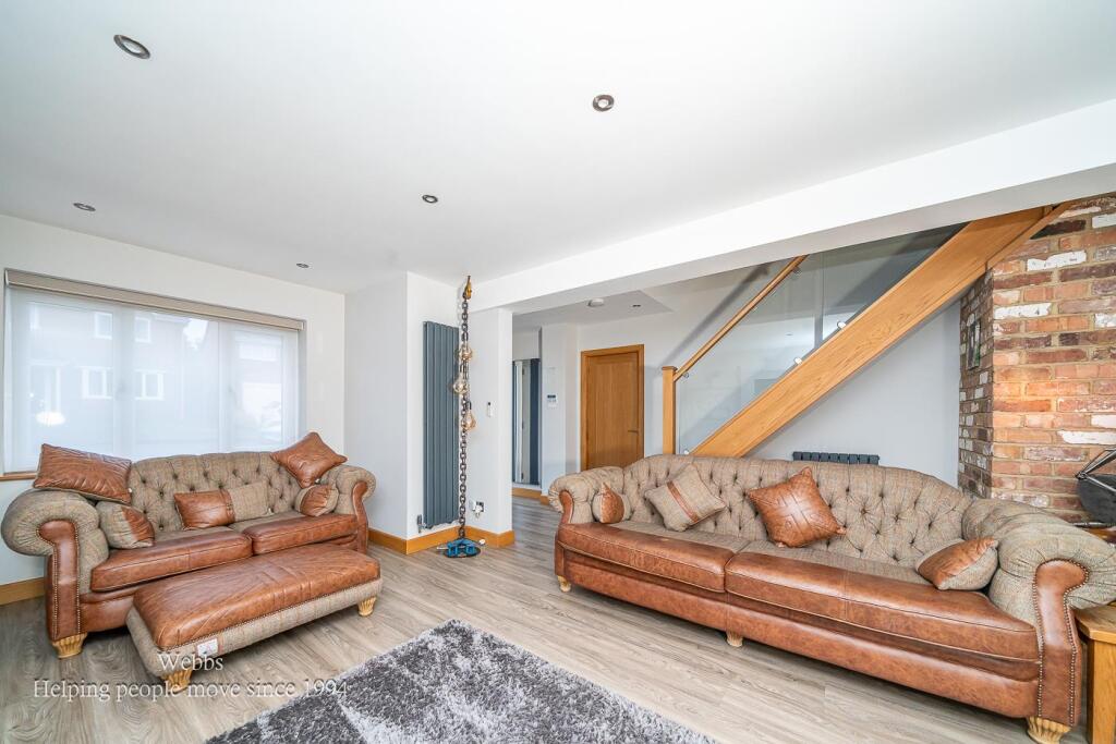 Chase Side Drive, Rugeley photo 4