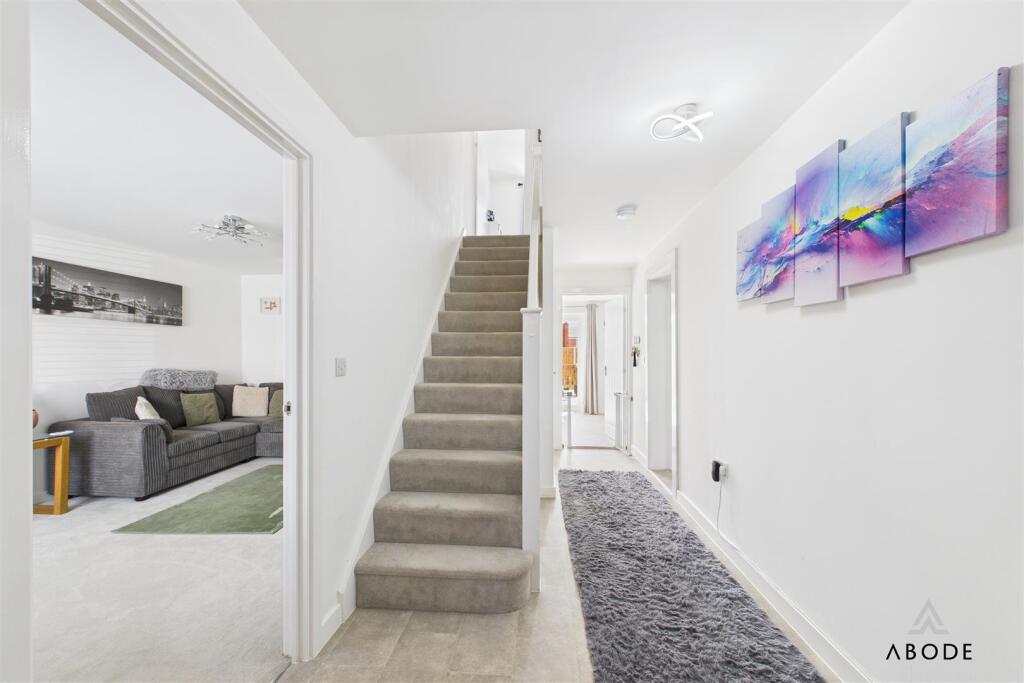Attlee Avenue, Anslow photo 4
