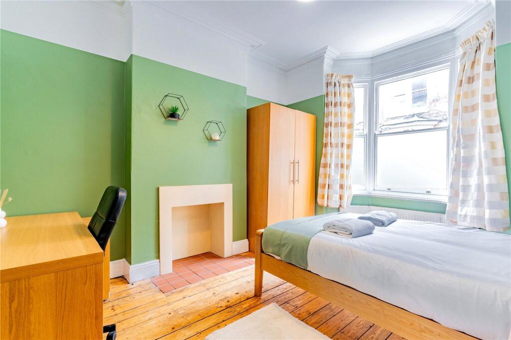 House in Leicester, City of Leicester - More