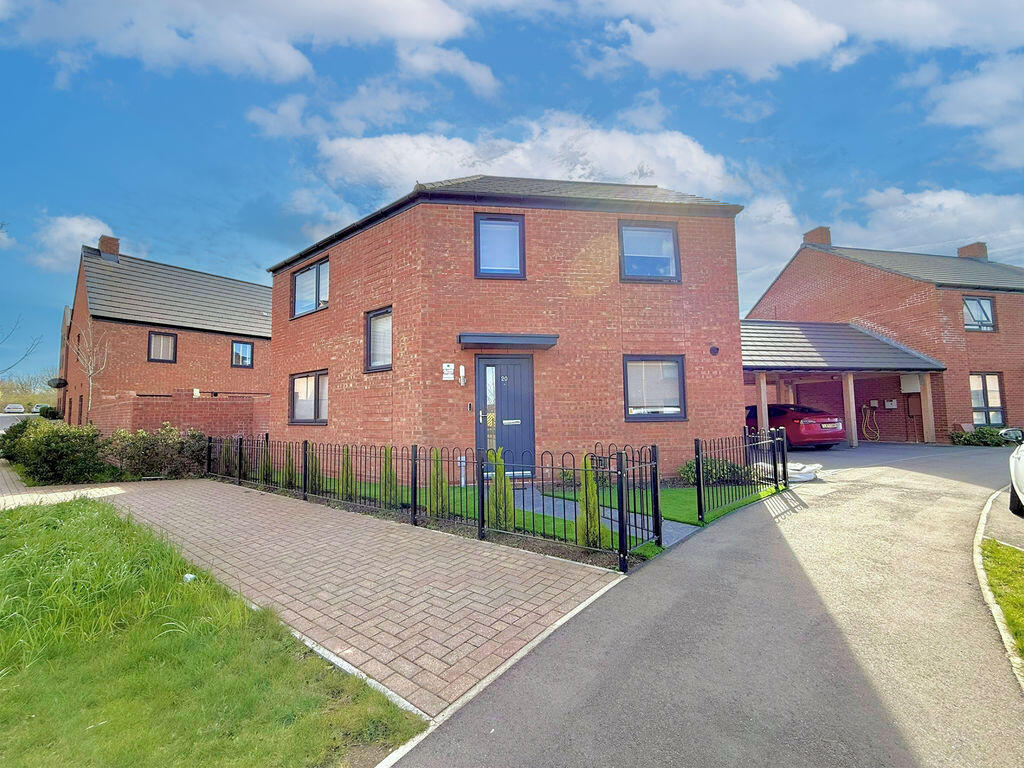 3-bed detached on Box Crescent, Linmere, £425,000