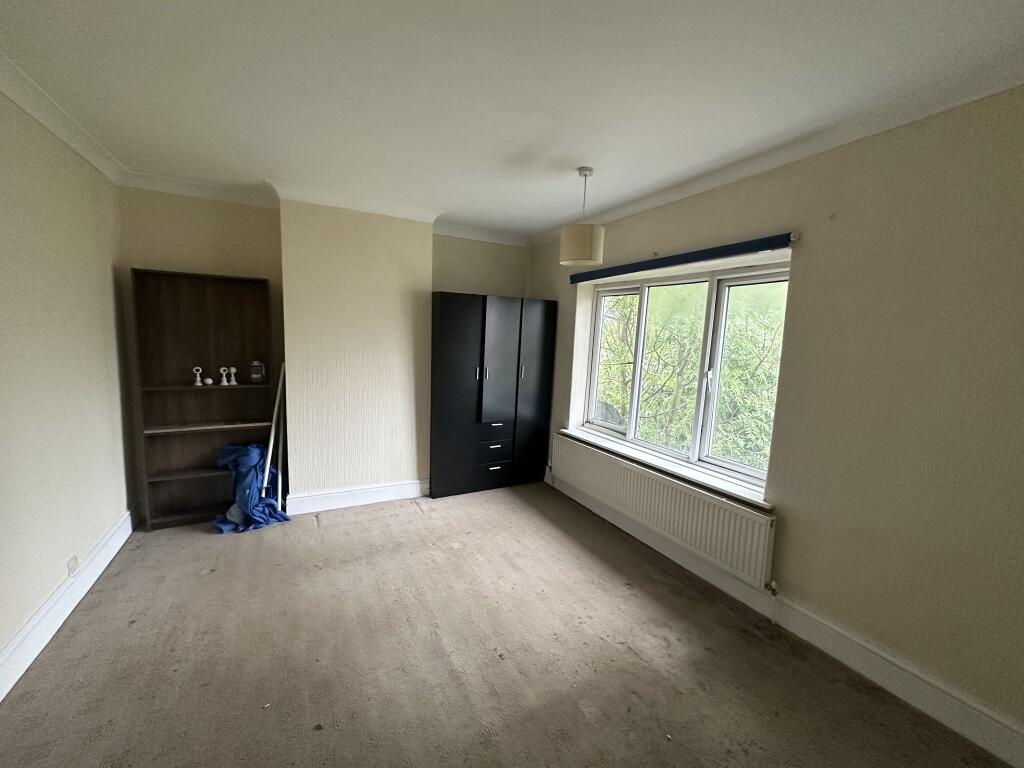 House in Doncaster, Rossington - More