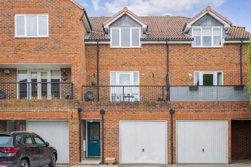 Main image of property: Dew Pond Close, Horsham, RH13