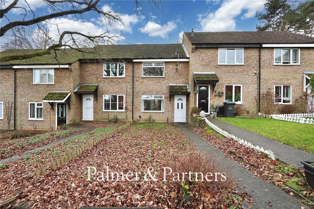 Main image of property: Yew Tree Rise, Pinewood, Ipswich, Suffolk, IP8