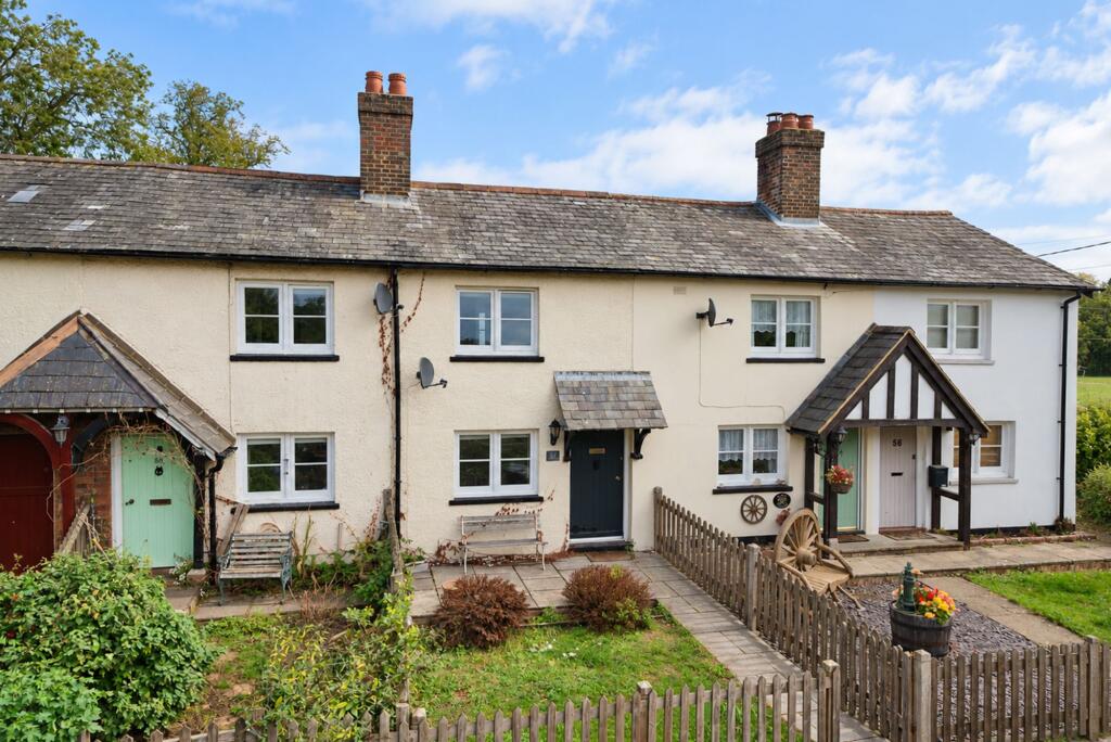 2-bed terraced on Bridens Camp, Hemel Hempstead, HP2, £425,000