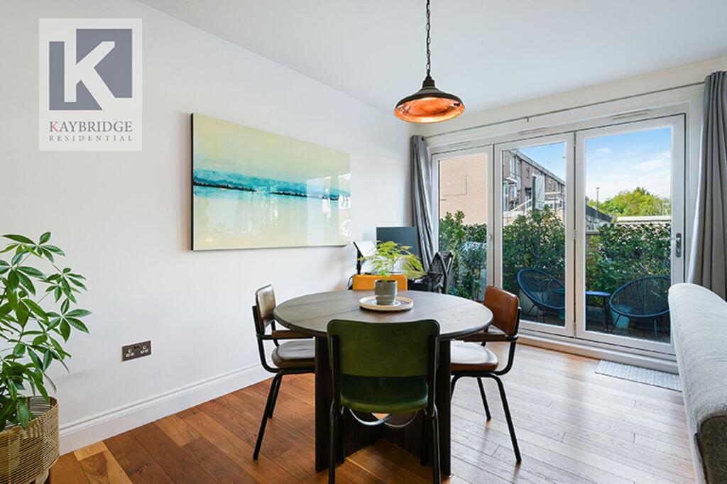 Apartment in Epsom and Ewell, Stoneleigh - View 5