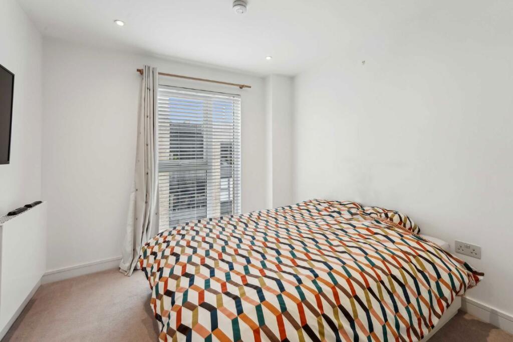 Apartment in London - View 5