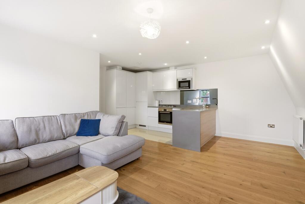 Thompsons Close, Harpenden, Hertfordshire, AL5 - View 3