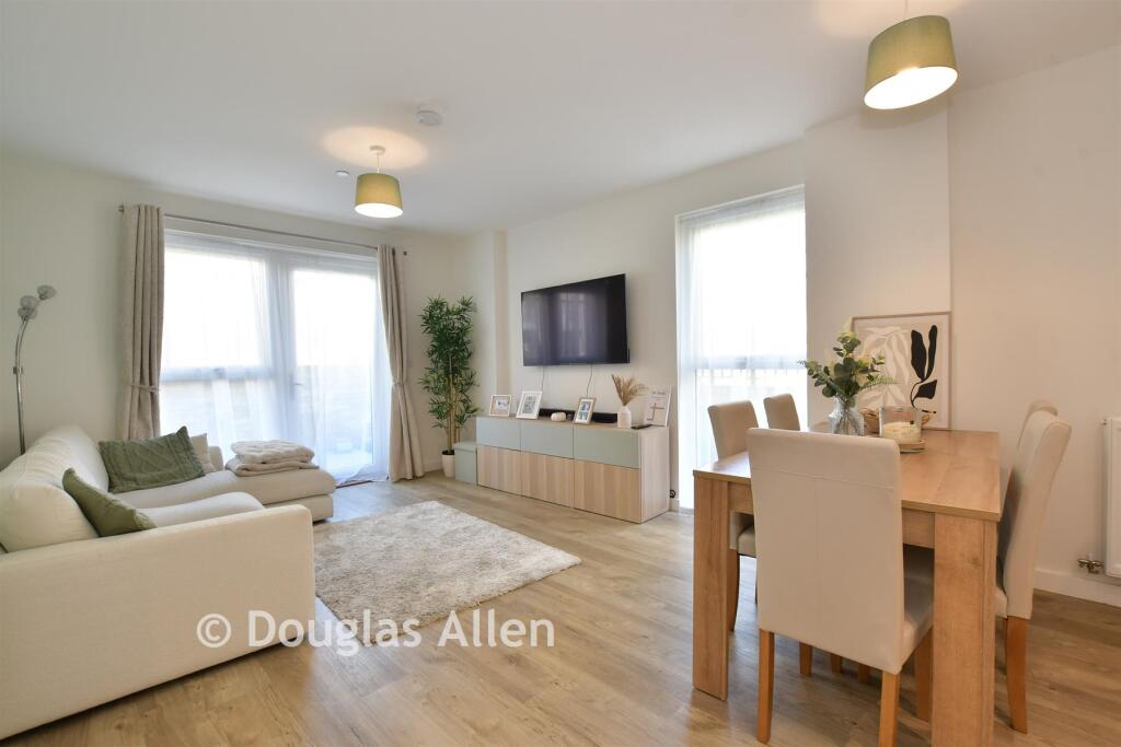 Main image of property: Luctons Close, Loughton, Essex