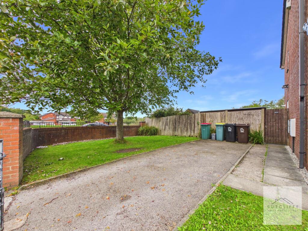 House in Preston, Grange, Ribbleton - More