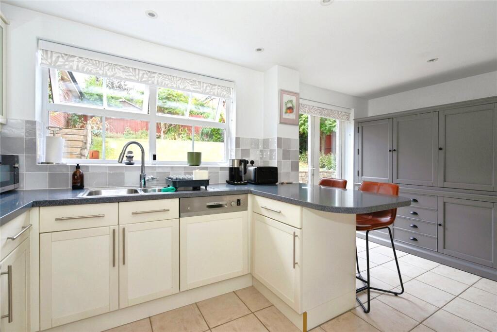 House in Redhill - View 5