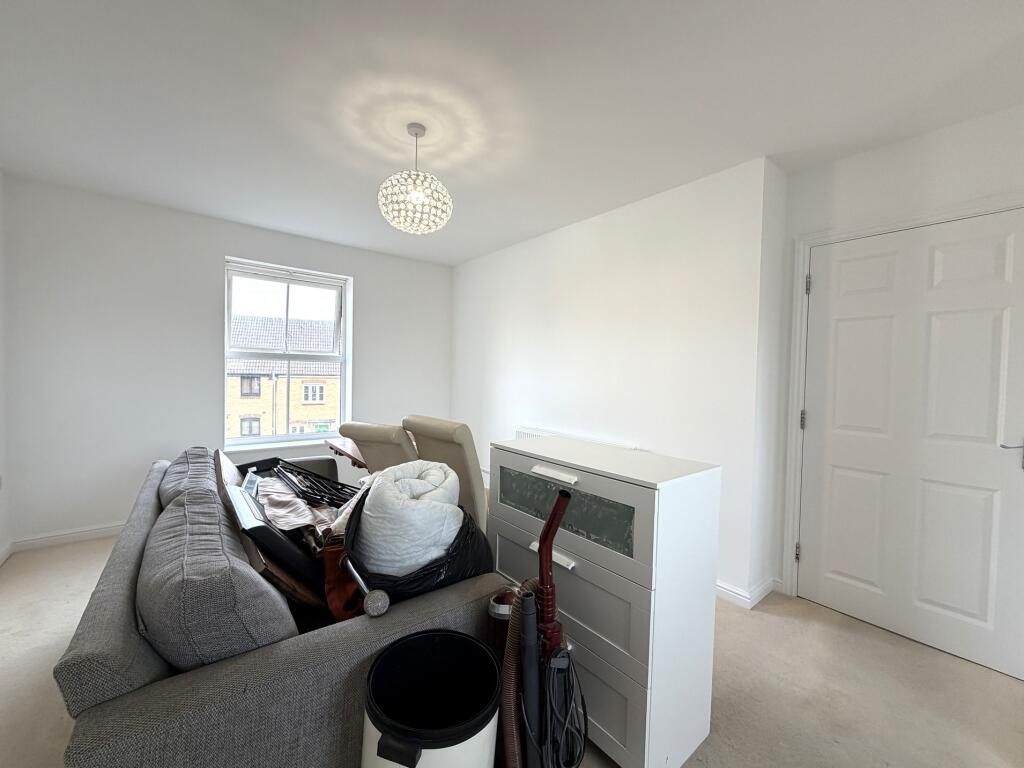 Apartment in Swindon, St. Andrews - View 4
