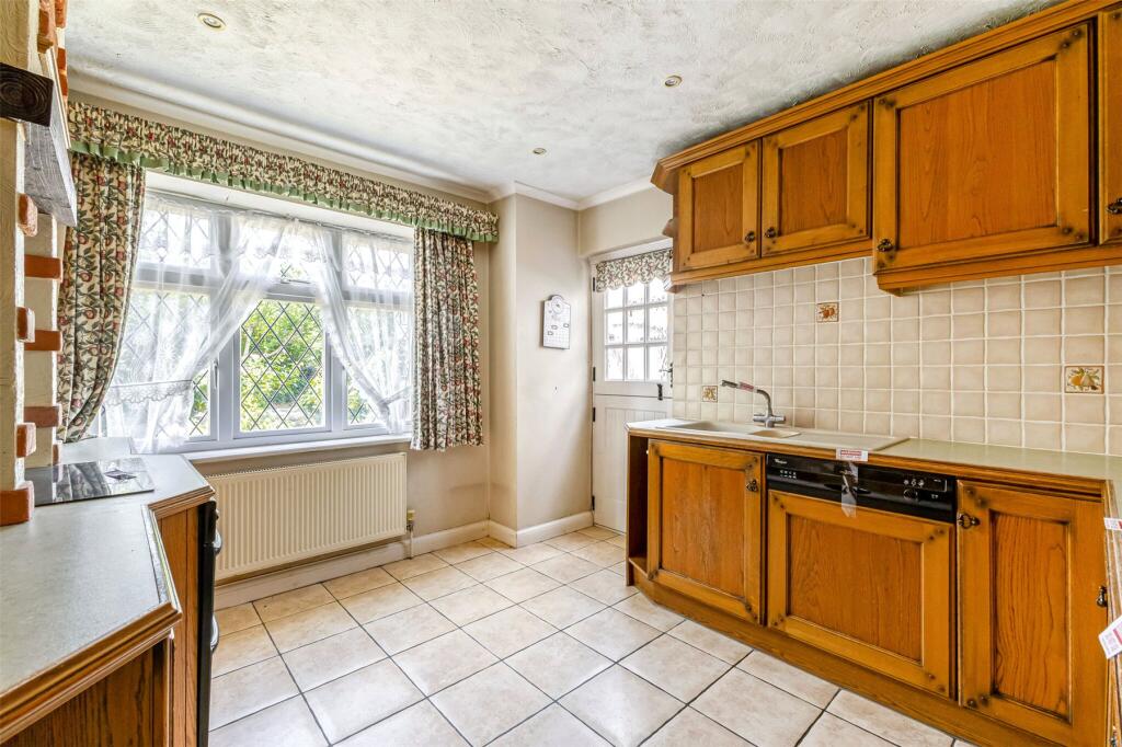 House in London, Whitton - View 5