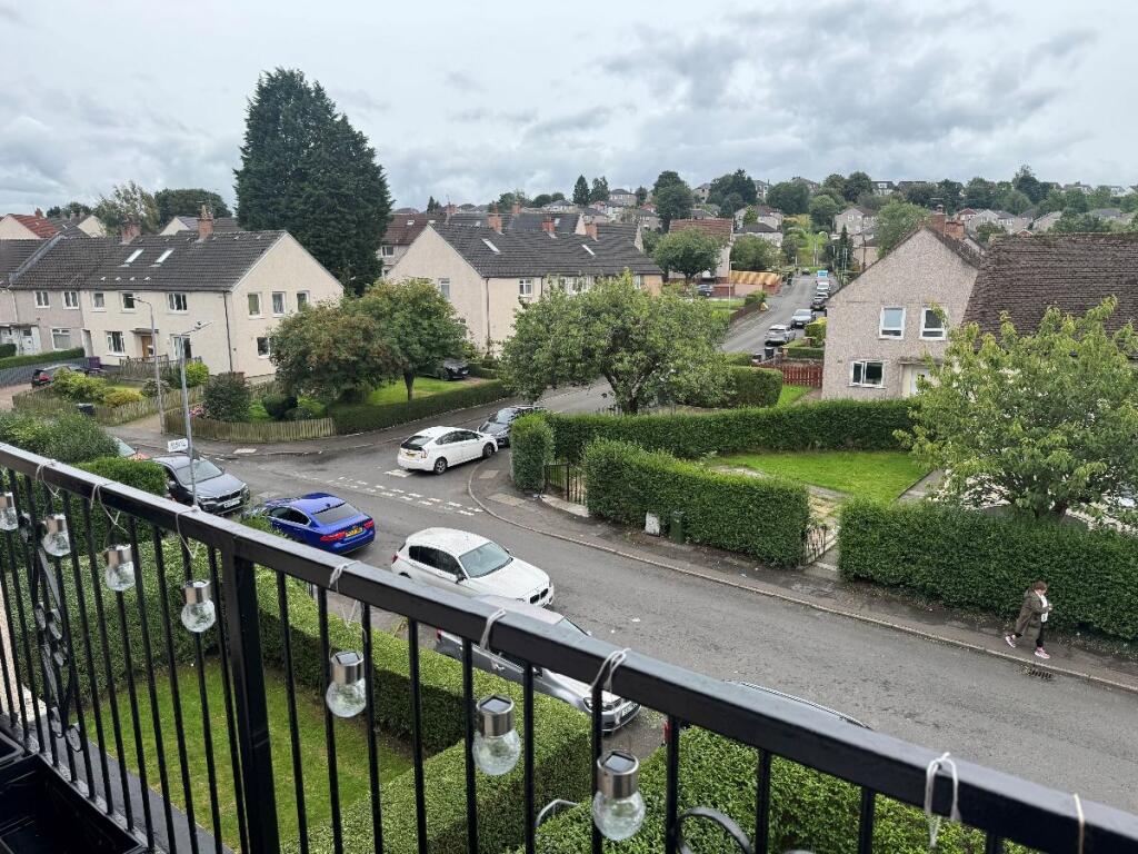 2L, 11  Ardnahoe Avenue, Toryglen, Glasgow, G42 0DF photo 2