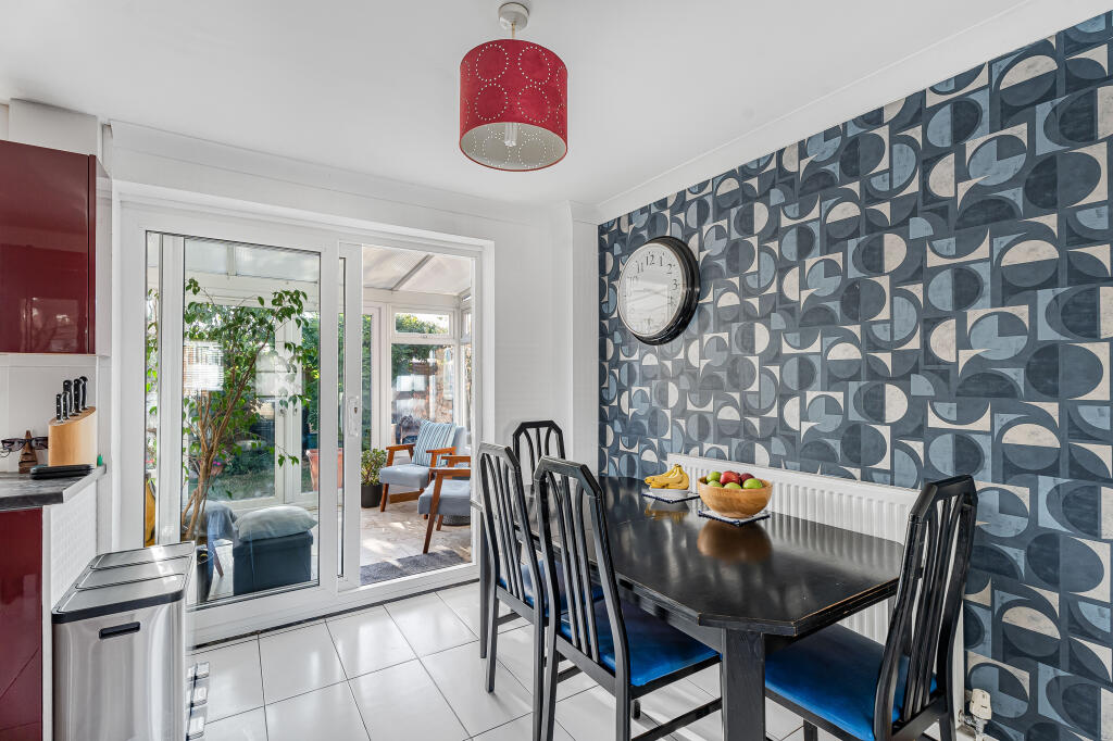 House in Enfield - More