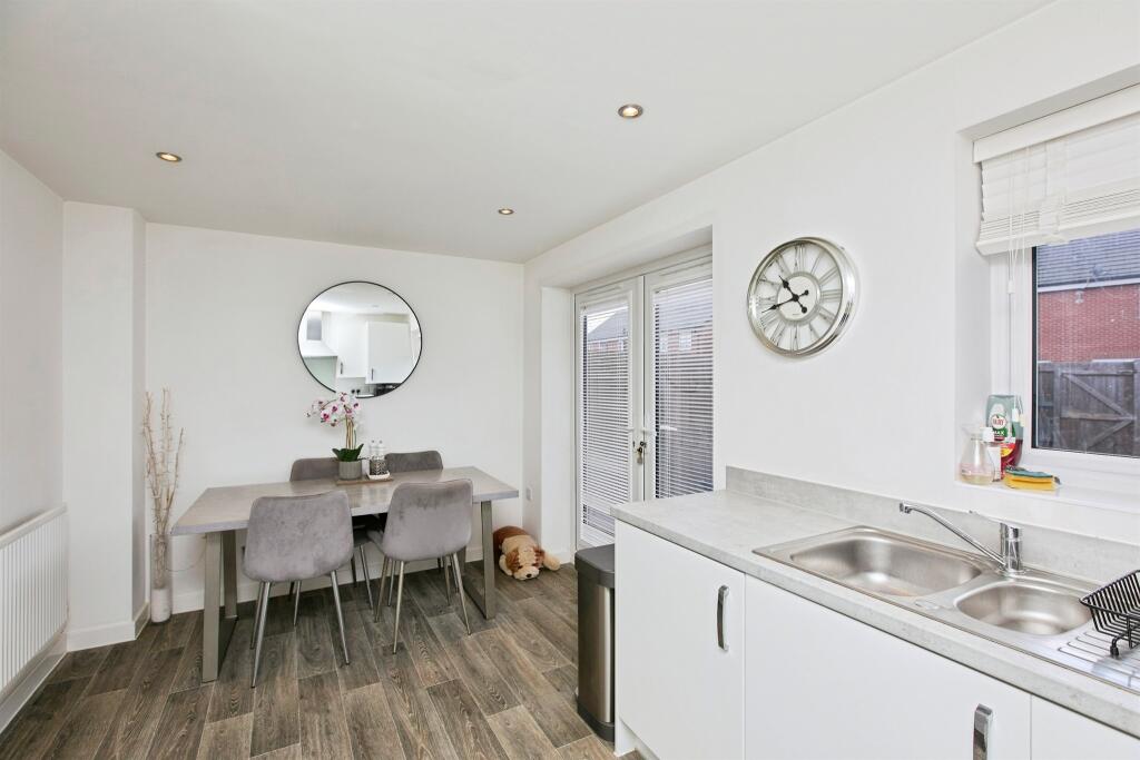 Wolfscote Close, Oakwood, Derby photo 4