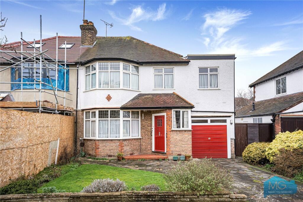 Main image of property: Dinsdale Gardens, New Barnet, Barnet, EN5