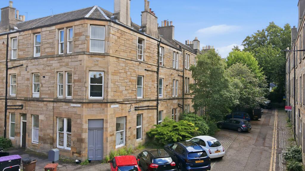 Main image of property: 8/2 Thistle Place, Viewforth, Edinburgh, EH11 1JH