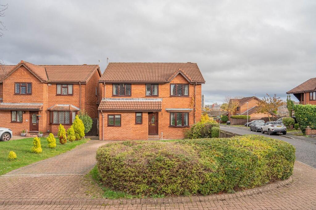 5-bed detached on Hampton Drive, Felling, Gateshead, Tyne And Wear, NE10, £250,000