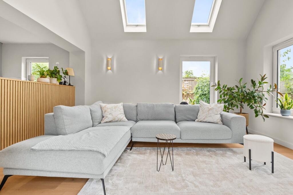 House in Perth - View 5
