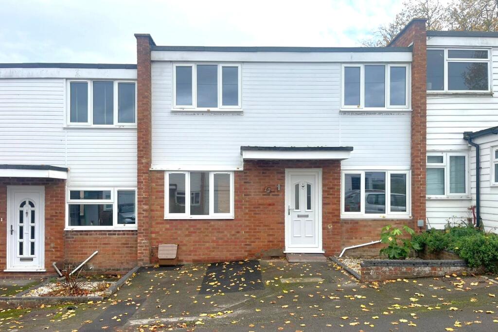 4-bed terraced on Arun Court, Basingstoke, Hampshire, RG21, £320,000