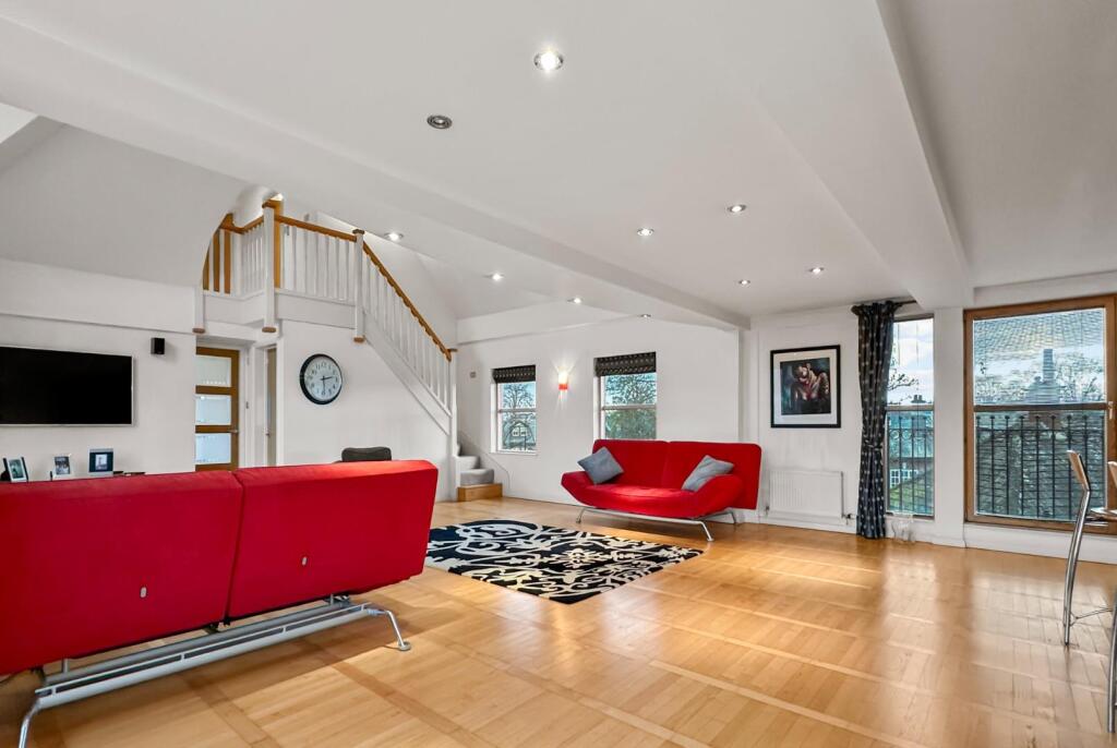 Heath Road, Hale photo 5