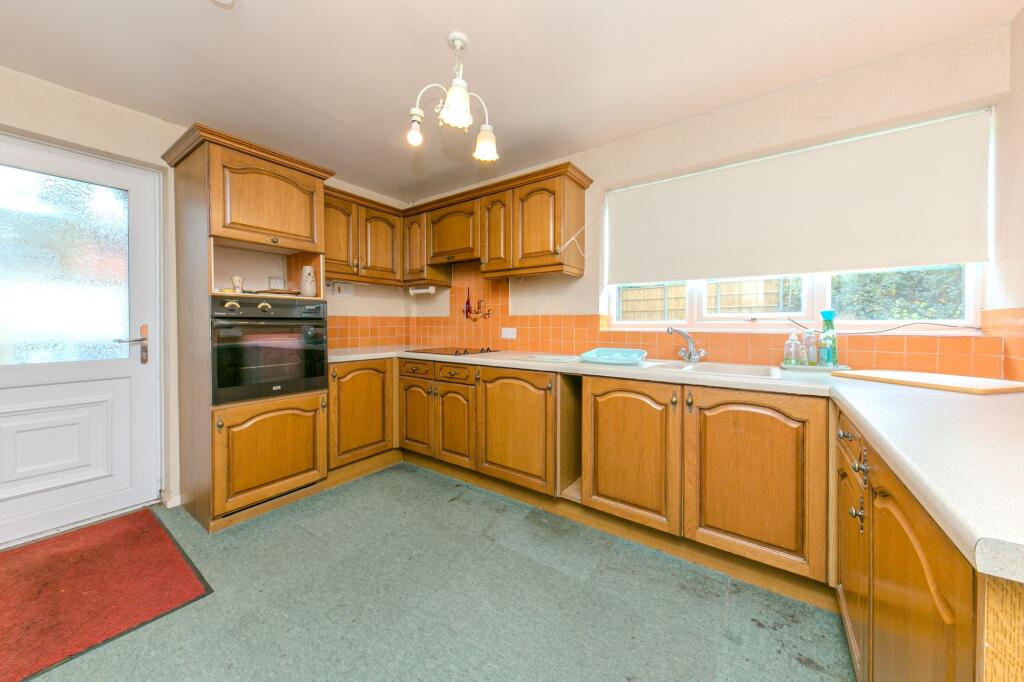 House in Stoke-on-Trent - View 4