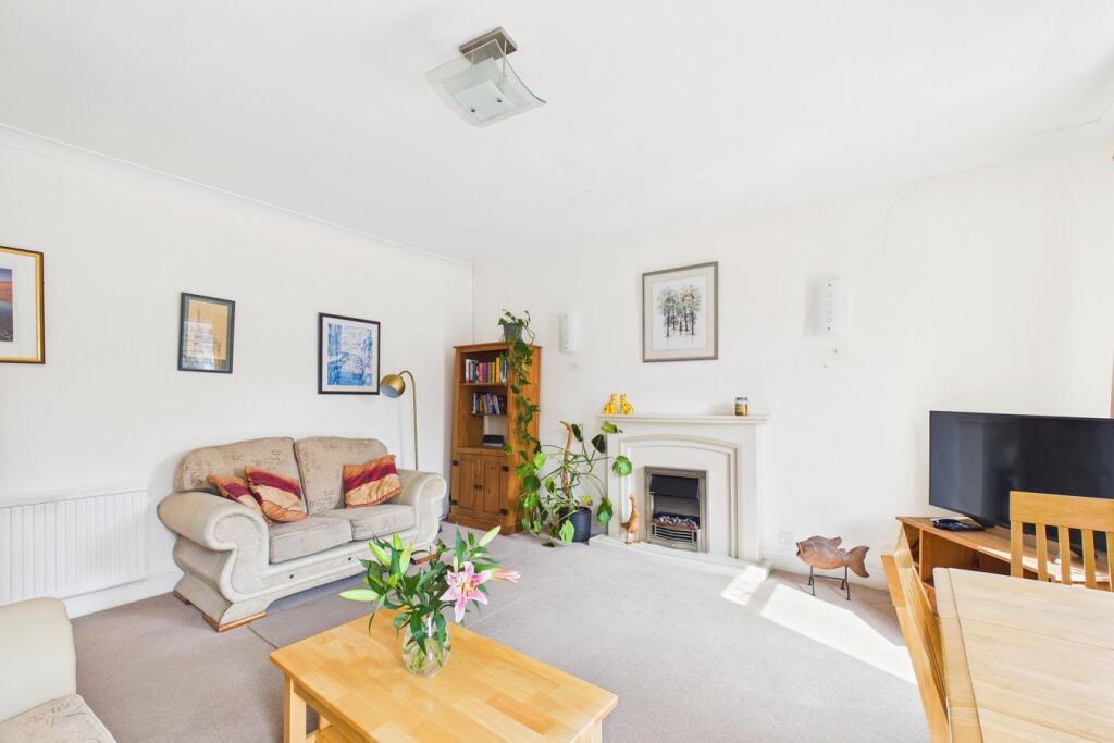 House in Kirkcaldy, Fife - View 4