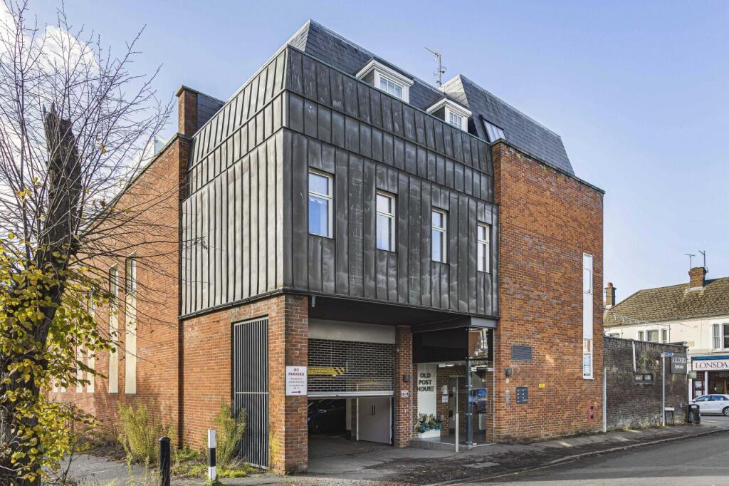 Main image of property: Arden Grove, Harpenden, AL5
