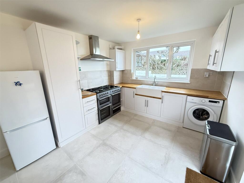 Beacon Close, St Austell, PL25 photo 4