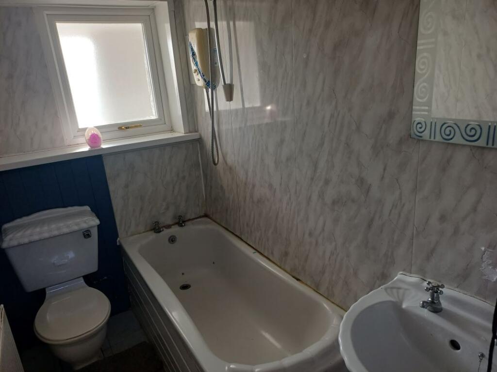 Additional image 4 of 48 Hardman Close, Blackburn, Lancashire, BB1 2DT