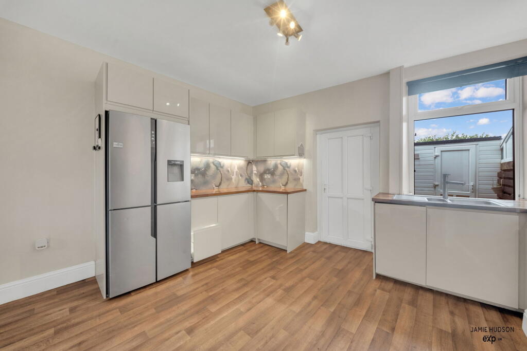 Additional image 2 of Rosegrove Lane, Burnley, BB12 6EU