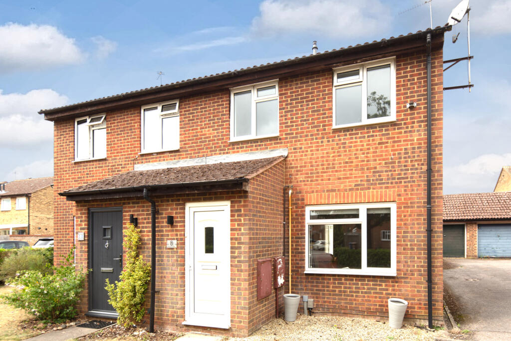 Main image of property: Manston Close, Bicester, Oxfordshire