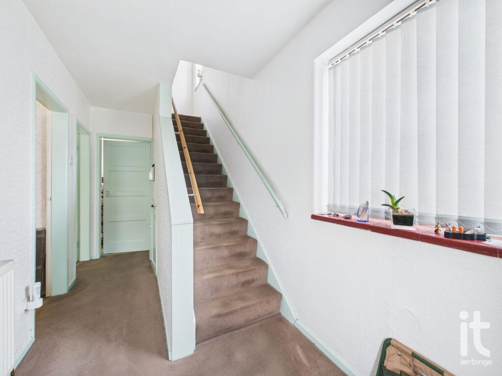Montagu Road,  Offerton, Stockport, SK2 - View 5