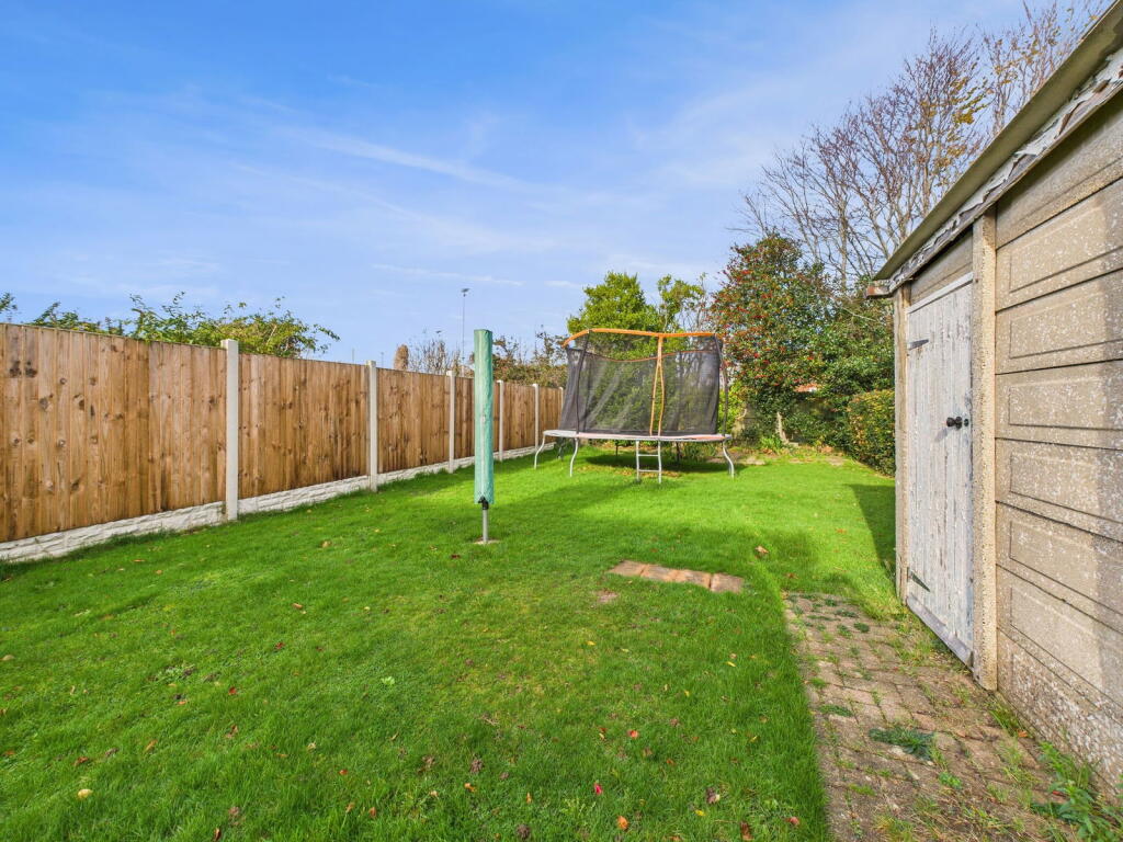 Palatine Road, Goring-by-Sea, Worthing, BN12 photo 2