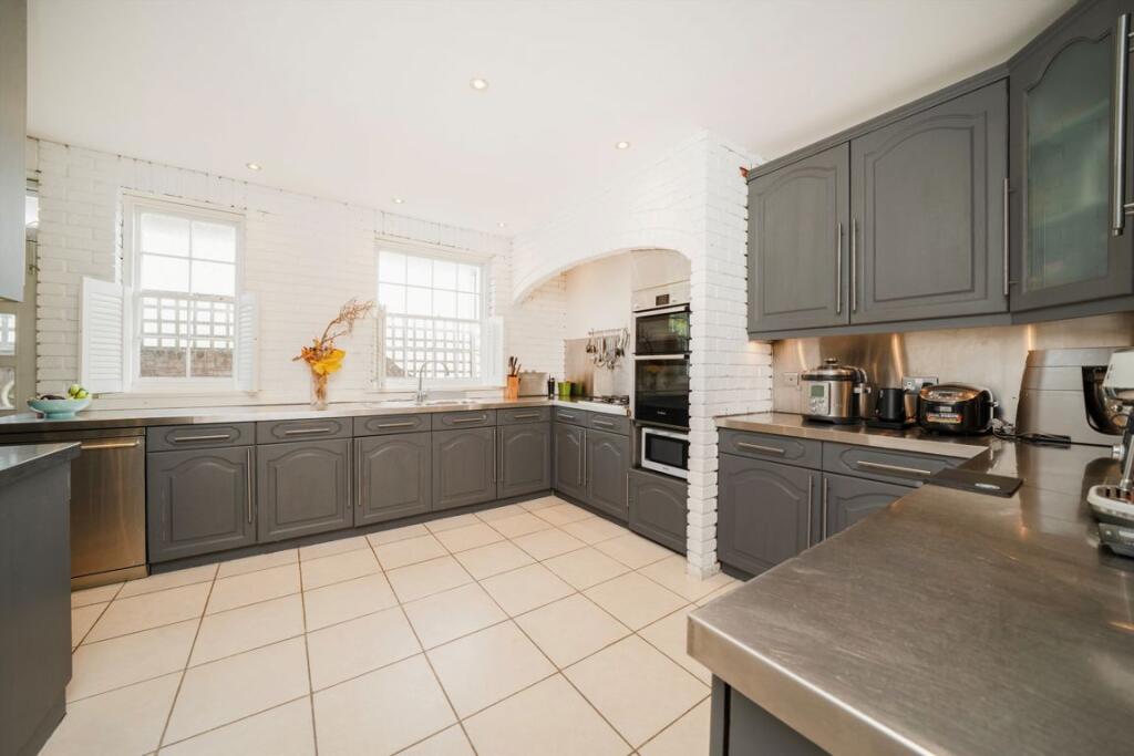 House in London - View 3