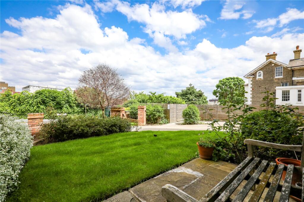 Hayes Court, 8 Sunnyside, Wimbledon, London, SW19 photo 2