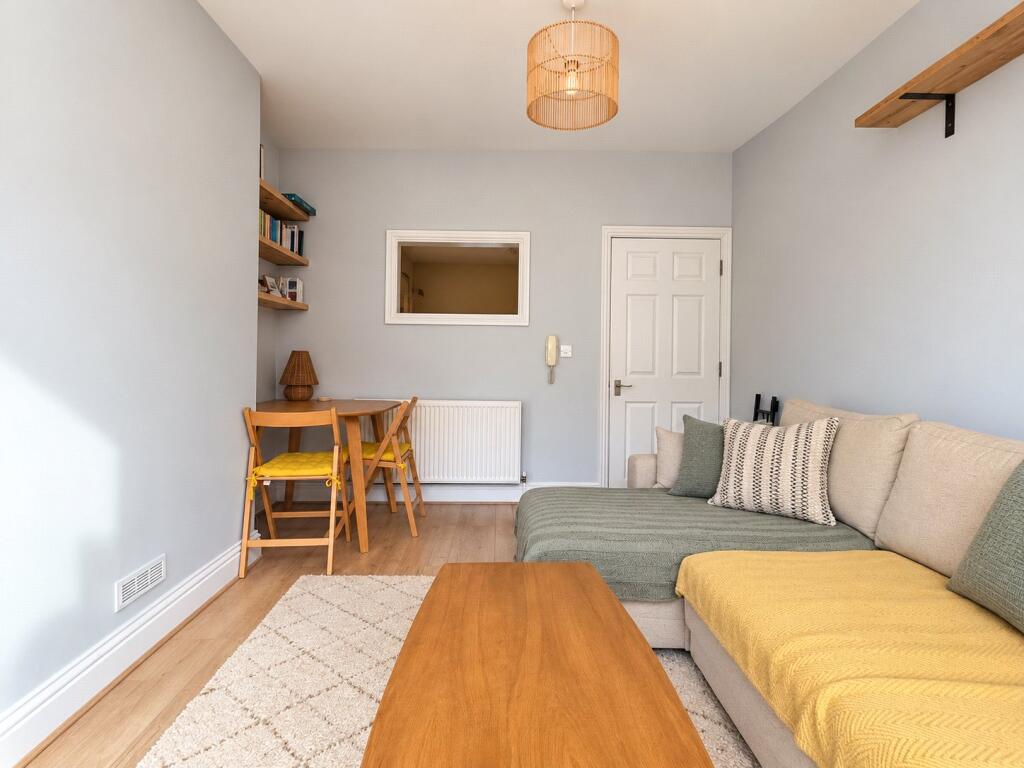 Apartment in Bristol, Brislington - View 3