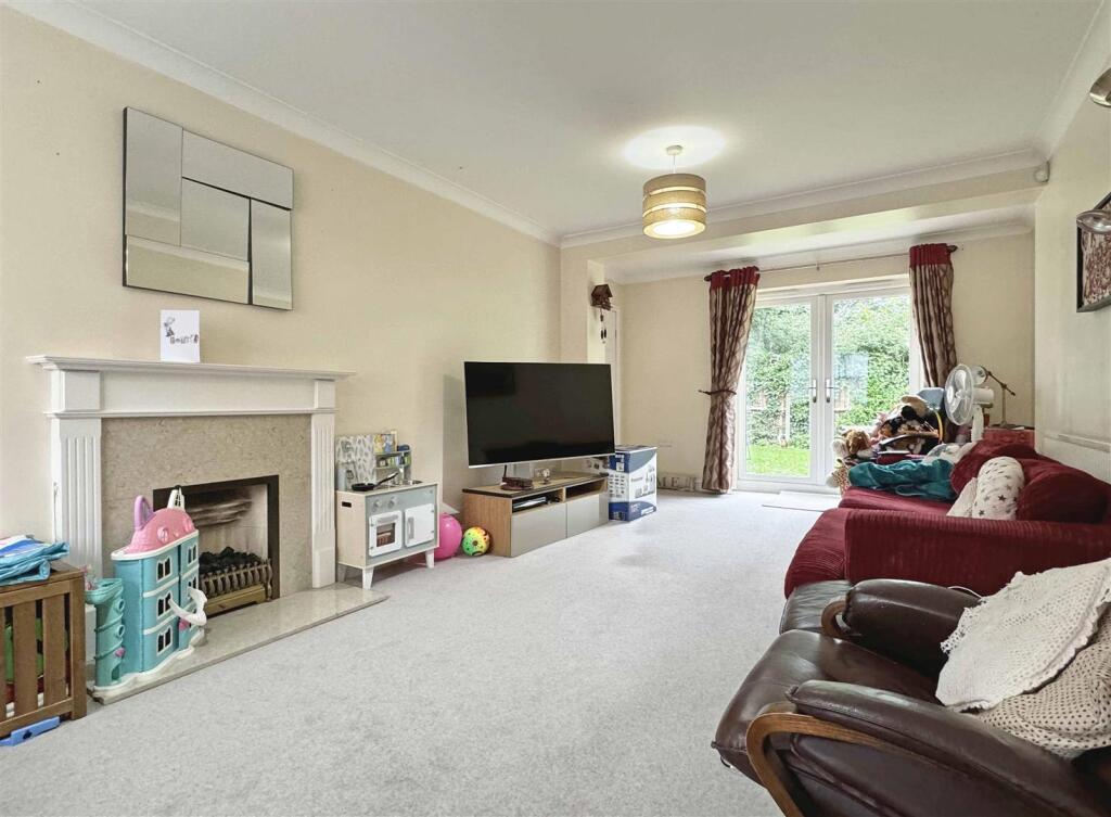Wigeon Close, Great Notley, Braintree photo 4