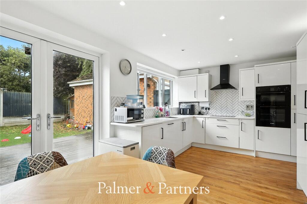 Main image of property: Amcotes Place, Moulsham, Chelmsford, Essex, CM2