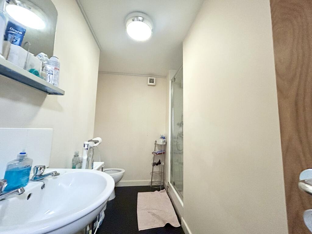 Apartment in Bristol - View 5