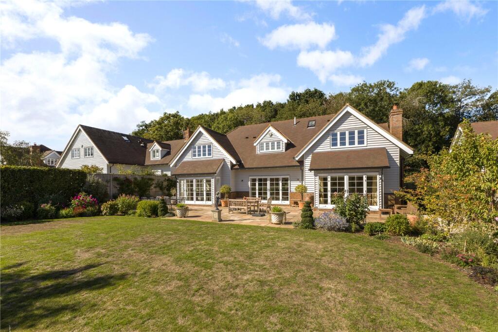 4-bed detached on Cotton Spring View, Flamstead, St. Albans, Hertfordshire, AL3, £1,650,000