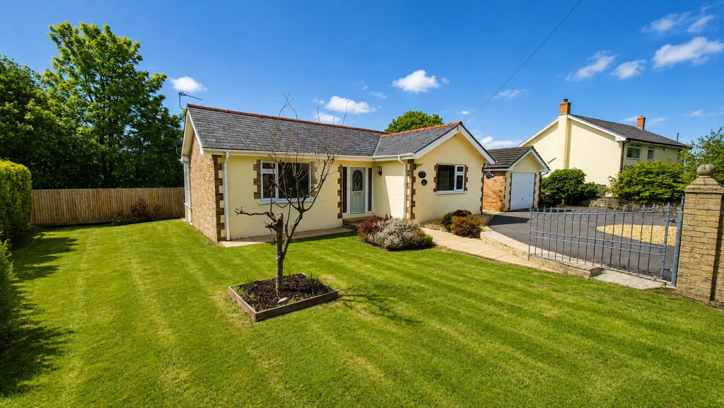 Main image of property: Penycoedcae, Pontypridd