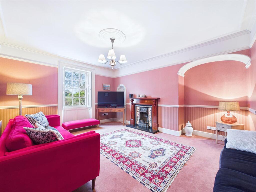32 The Green, Hurworth, Darlington photo 2