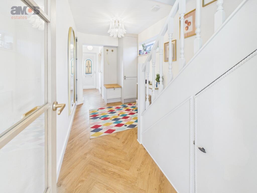 House in Rochford, Rayleigh - View 5