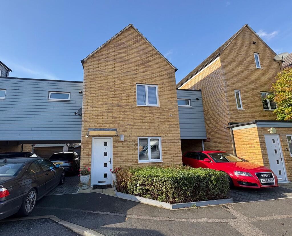 3-bed terraced on Browne Willis Close, Bletchley, MK2, £350,000