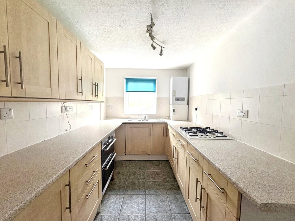 Apartment in Truro - View 3