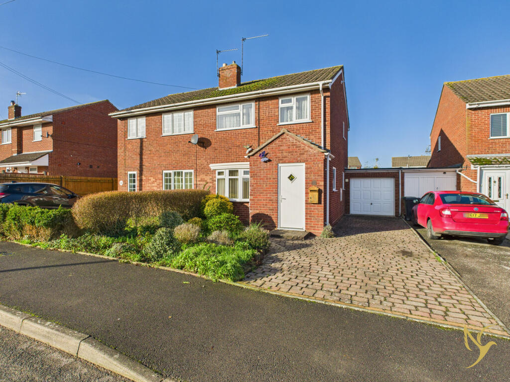 Main image of property: #WelcomeHome to 33 Beech Avenue, Drakes Broughton, Pershore WR10 2BJ